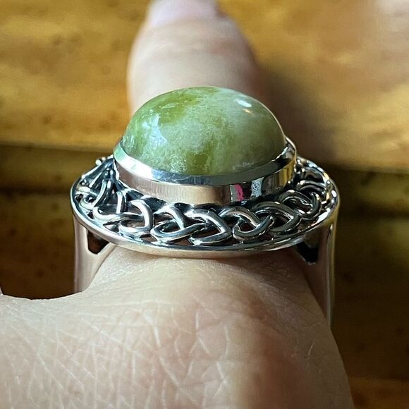 Connemara Marble Sterling Silver Cocktail Ring Size 10 - Picture 2 of 9